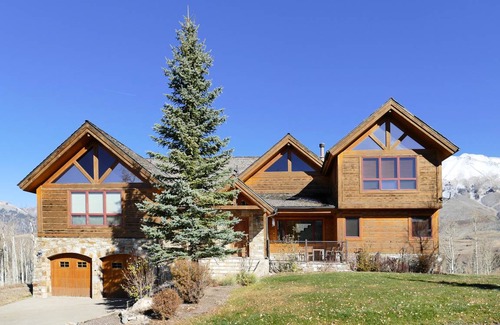 Timber Ridge House | 418 m² House ∙ 5 bedrooms ∙ 14 guests