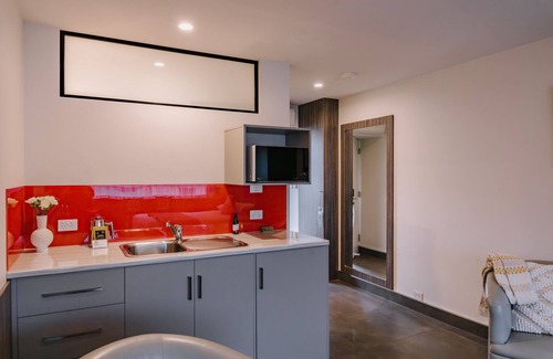 Sandy Bay Hotel | 429 Apartments and Suites