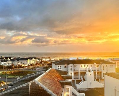 Big Bay Apartment | 42DolphinRidge