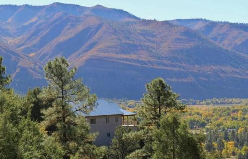 Hermosa House | 432 Hermosa Acres Drive