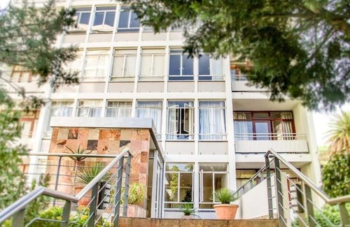 Cape Town City Centre Apartment | 438 St Martini Gardens