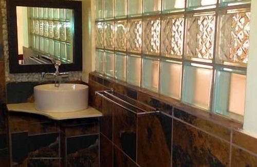 Ermelo House | 44 On Ennis Guest Lodge and Restaurant