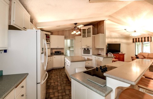 Hot Springs Village House | 44 Pego Circle - HDTV, WIFI. A nicely updated vacation rental home near Lake