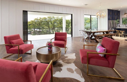 Canyon Lake House | 441 m² House ∙ 8 bedrooms ∙ 30 guests