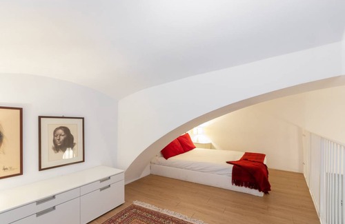 Roman Quarter Apartment | 45 m² Apartment ∙ 1 bedroom ∙ 4 guests