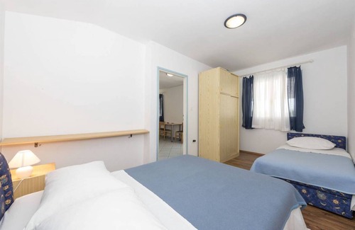 Tribunj Apartment | 45 m² Apartment ∙ 1 bedroom ∙ 5 guests