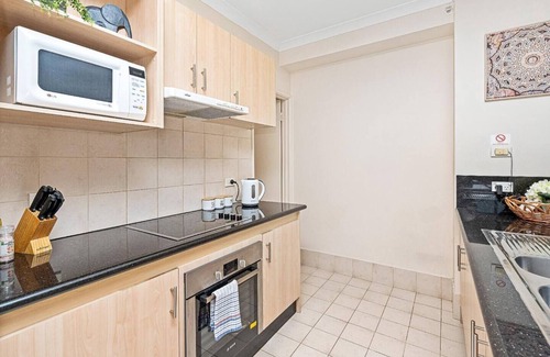East Perth Apartment | 46 Hay St Hideaway Central 2BR+parking