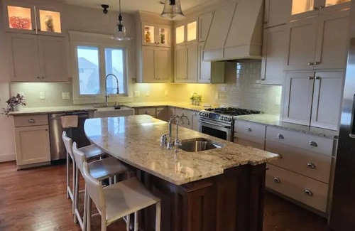 Grimes House | 4624 Luxury family home