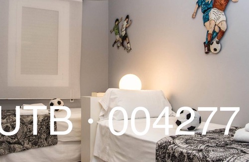La Maternitat i Sant Ramon Apartment | 48. Futbol G22 Apartment