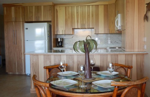 Kihei Condo | 48 Hr Cancel, Partial Ocean View, A/C, 3 min Walk to Beach