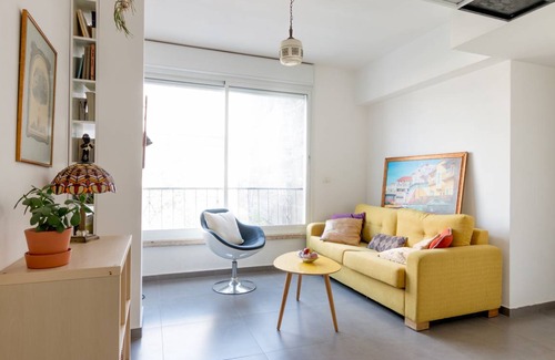 Florentin Apartment | 48 m² Apartment ∙ 2 bedrooms ∙ 3 guests
