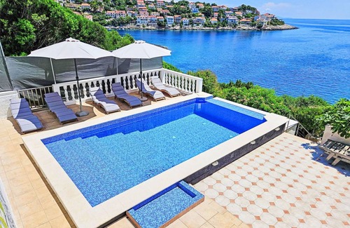 Zavalatica Apartment | 48 m² Apartment ∙ 2 bedrooms ∙ 5 guests