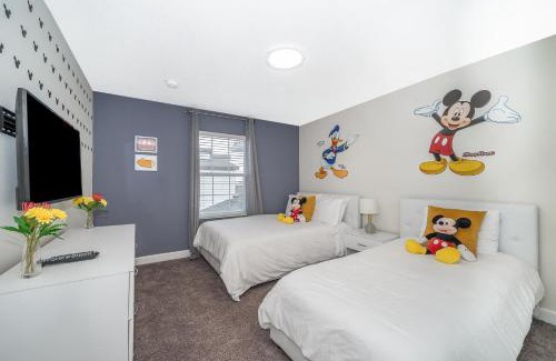 Campbell House | 4964RS TOWNHOUSE 4 BEDROOMS & 3 BATHROOMS + POOL