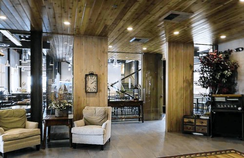 Jackson Hotel | 49er Inn & Suites