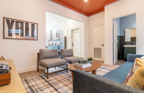 Buena Vista Apartment | 4BDR Bachelor Stay Near Broadway | Conway