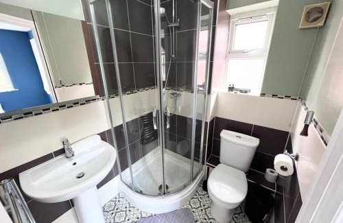 Bletchley House | 4Bed Home MK