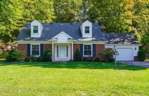 Bedford Villa | 4BR/2.5BA Home boasting 2400sqft and Eat-in KTN