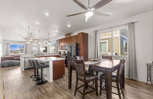 Ewa Apartment | 4BR/2.5BA New Build | Pool | W/D | Garage | Park