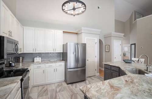 Sandestin Condo | 4BR Beach Villa w/6-Seat GOLF CART! Screened Balcony. Near Pool, Beach, Tram