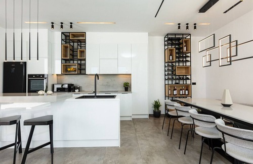 Pigi Villa | 4BR Ensuite Villa in Pigi, Ping Pong, BBQ w Steps to Amenities