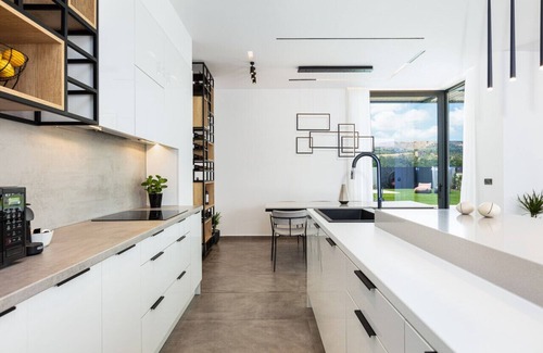 Pigi Villa | 4BR Ensuite Villa in Pigi, Ping Pong, BBQ w Steps to Amenities