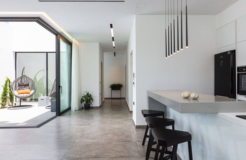 Pigi Villa | 4BR Ensuite Villa in Pigi, Ping Pong, BBQ w Steps to Amenities