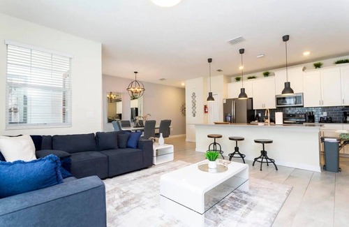 Davenport House | 4BR Home with Private Pool & Disney Themes