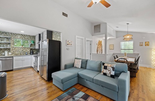 Blackshear-Prospect Hill House | 4BR house in trendy East Austin