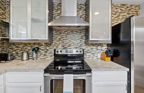 Blackshear-Prospect Hill House | 4BR house in trendy East Austin