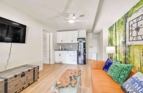 Mount Vernon House | 4BR+Lake View+ Fire Pit+Pet Friendly&Heated Pool with Fee+Avail 10-19 thru 10-24