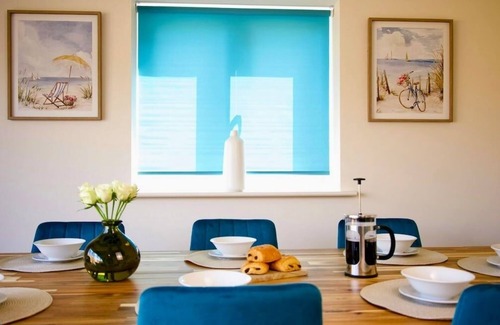 New Forest District House | 4BR Modern Home Near New Forest