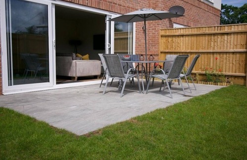 New Forest District House | 4BR Modern Home Near New Forest