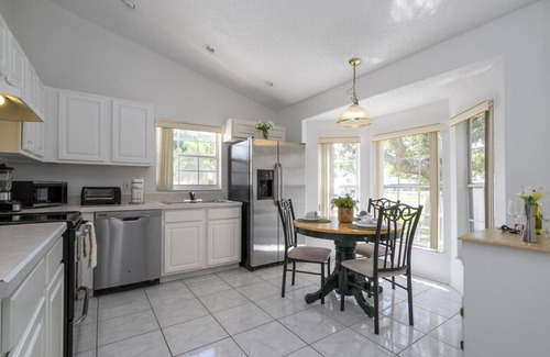 Indian Point House | 4BR| Near Disney| BBQ Grill & Pool