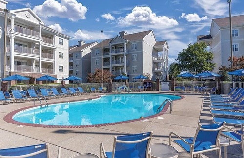 Pennington Bend Condo | 4br PR Stunning Condo on the Rive in Heart of Music City!