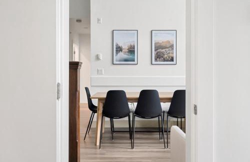 Harrison Hot Springs Apartment | 4BR Unit In The Heart Of Harrison