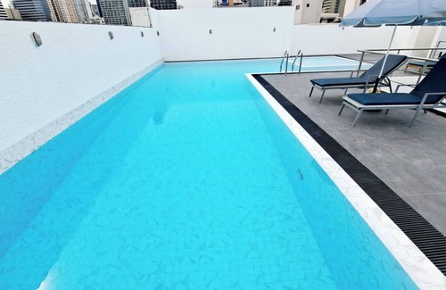 Khlong Toei Nuea Apartment | 4C - 2 Bedroom Downtown Apartment with shared Pool
