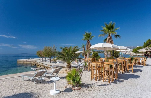 Cove Makarac (Milna) Apartment | 4th Apartment Villa Franko Maris