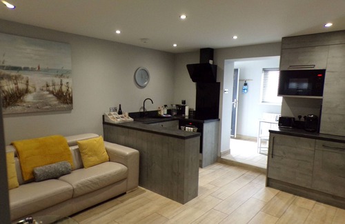 Barton-on-Sea Apartment | 4thedome