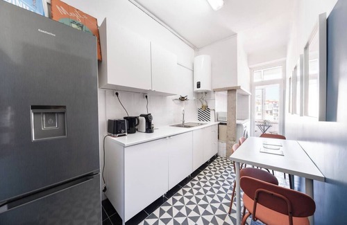 Santo Antonio Apartment | 5+1 BR Apartment Over Marquês de Pombal