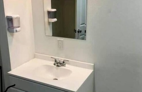 Sunrise Manor Apartment | 5. 6.8Mi To E.D.C 10.9Mi To strip 7Mi To Fremont