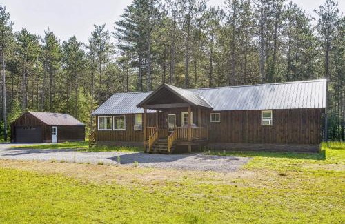 Brantingham House | 5-Acre Brantingham Property with Porch and Grill!