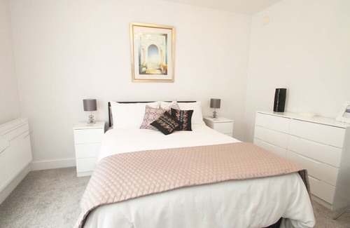 Hele Apartment | 5 Arlington Villas, ILFRACOMBE