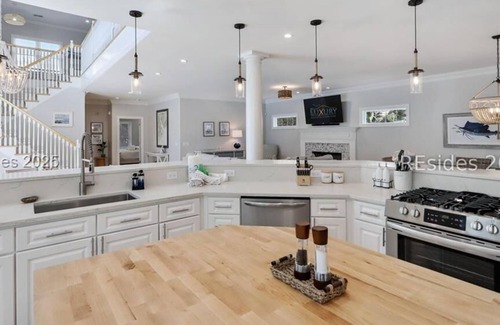 Hilton Head Island House | 5 Bayberry Ln, Updated Home with Private Pool, 3rd Row, Close to Beach