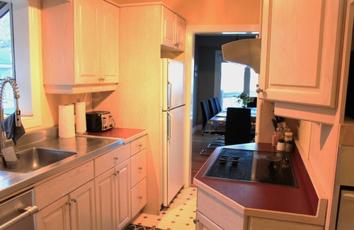 Georgian Bluffs Cottage | 5 BDRM★Waterfront★Shorehouse On The Bay★Free WIFI ★BBQ