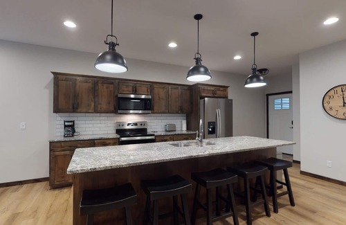 Lake Shore House | 5 Bed 5 Bath Home in Resort with Boat Slip Gull Lake!