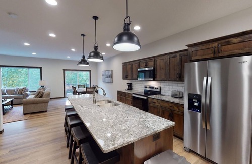 Lake Shore House | 5 Bed 5 Bath Home in Resort with Boat Slip Gull Lake!