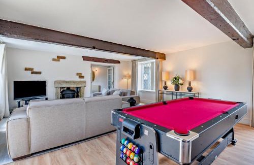 Halifax House | 5 Bed in Halifax 96061