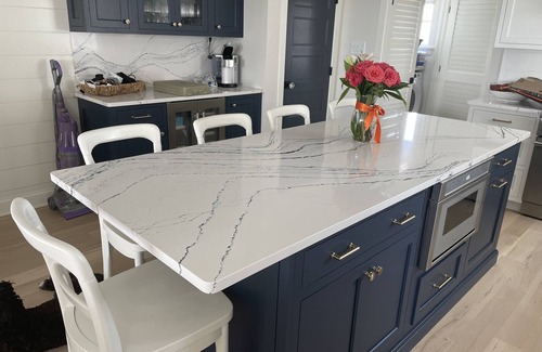 Avalon House | 5 Bedroom, 3.5 Bath Bayfront Home with Amazing Sunset Views!