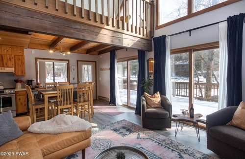 Lake Ariel House | 5 bedroom 3 bath Poconos retreat, near lakes, tennis, golf, skiing, rec center