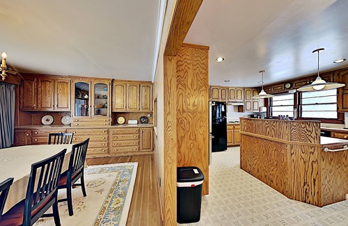 Stone Lake Cabin | 5 Bedroom 5 Bath Pet Friendly Cabin On 5,000 Acre Lake Near Hayward